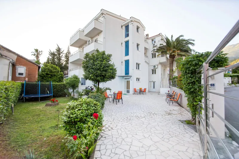 Apartmani Lazovic