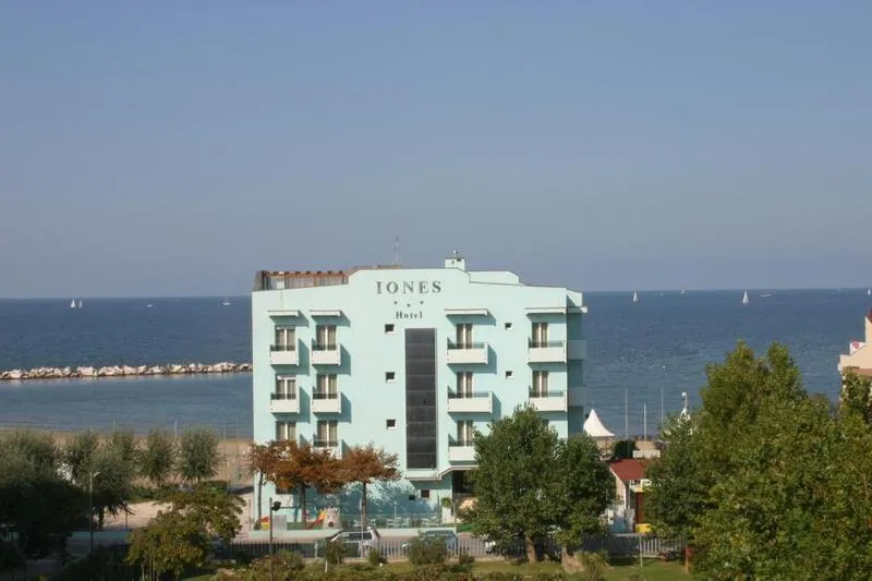 Iones Hotel - slika 3