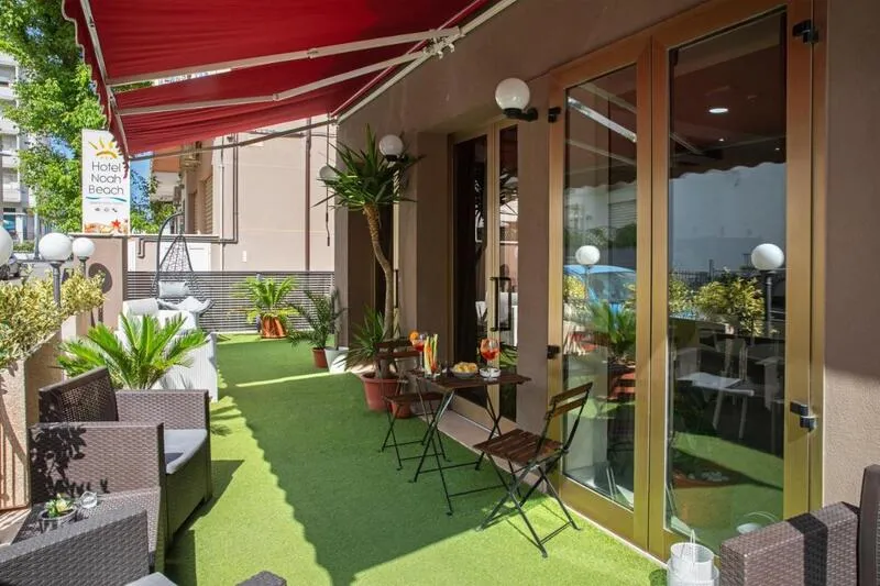 Noah Beach Hotel - slika 2