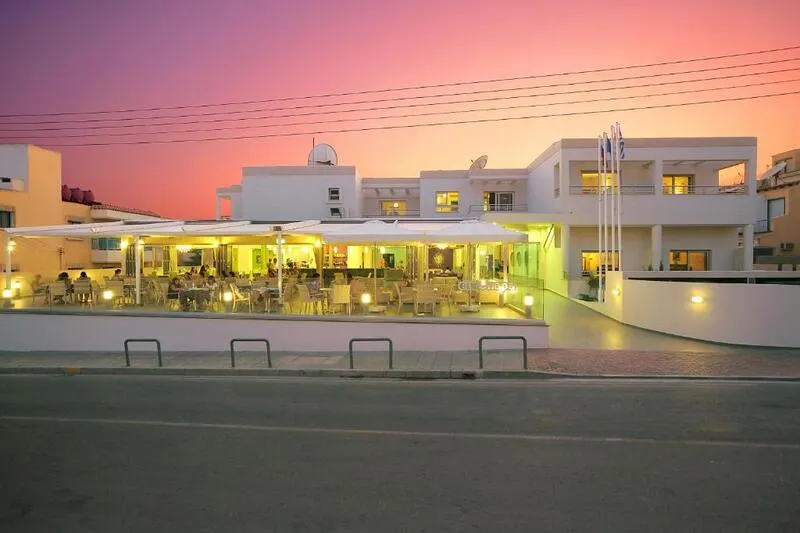 Euronapa Hotel Apartments - slika 3
