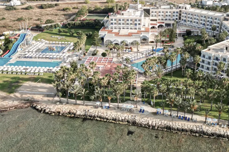 Hotel Louis Phaethon Beach
