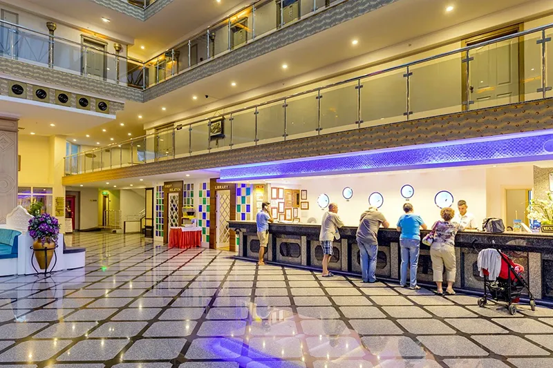 Holiday Park Resort Hotel - slika 2