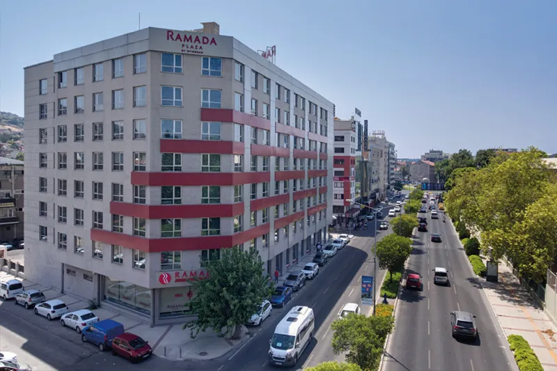 Ramada Plaza Hotel - slika 2