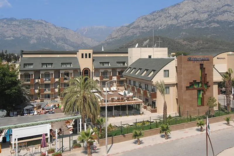 Ambassador Plaza Hotel - slika 2