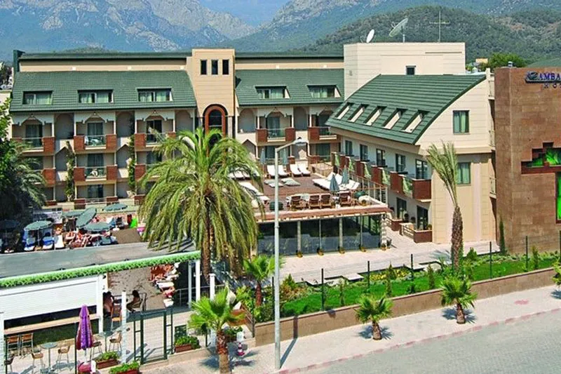 Ambassador Plaza Hotel - slika 3